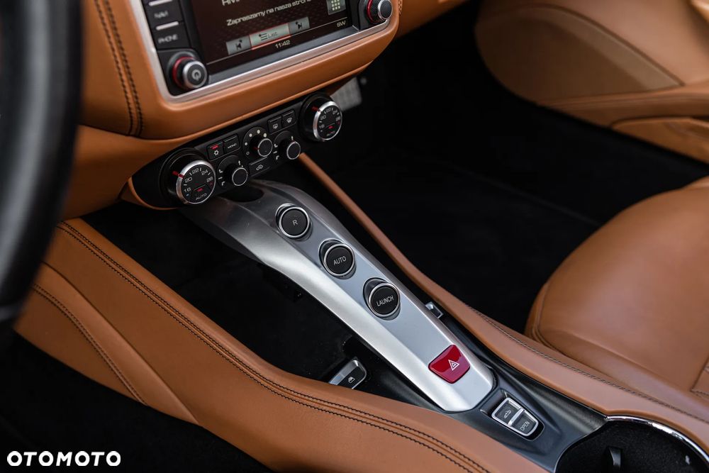 Ferrari California T - 19
