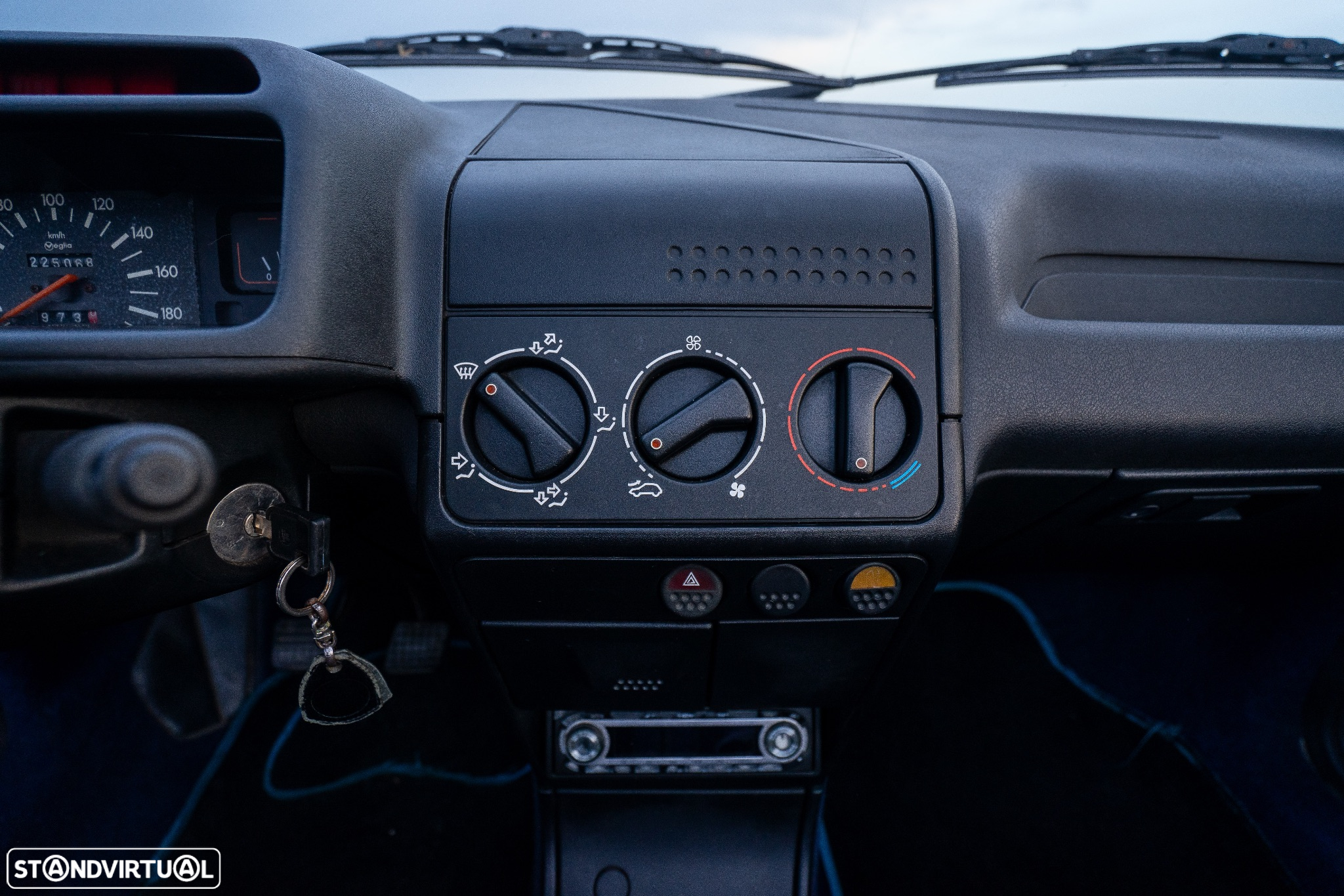 Peugeot 205 Cabrio 1.4 CT - 37
