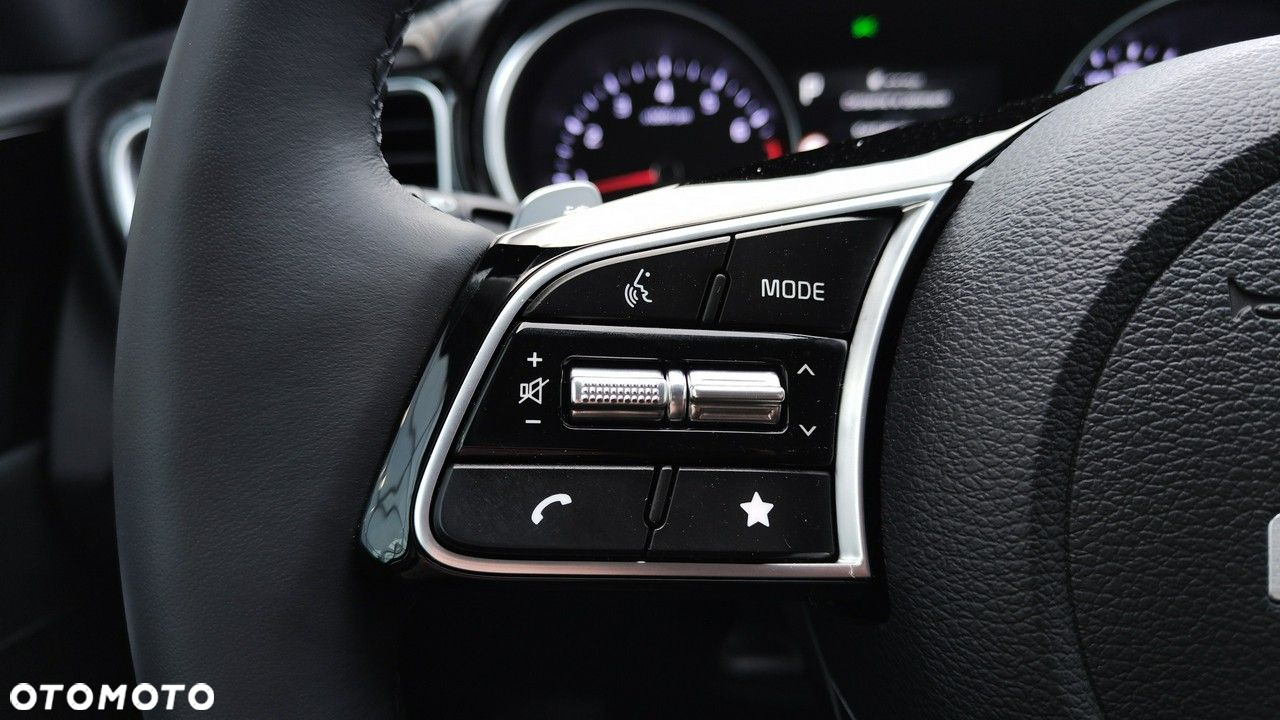 Kia Ceed - 16