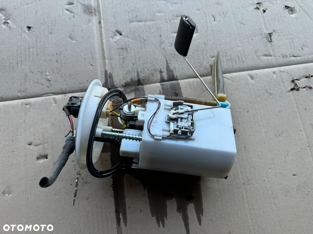 HYUNDAI I30 1.4 1.6 16V POMPA PALIWA 31110-1H000 - 5