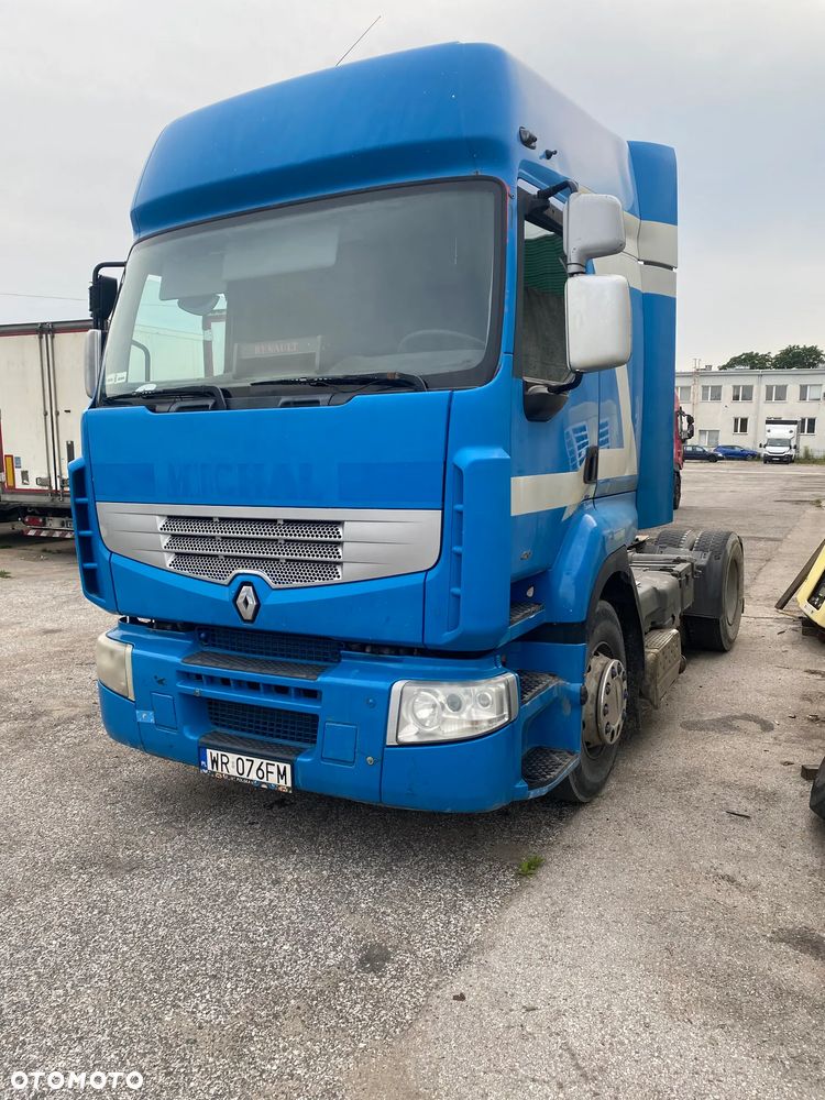 Renault Premium 420DCI - 1