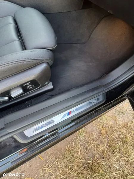 BMW Seria 3 330i - 26