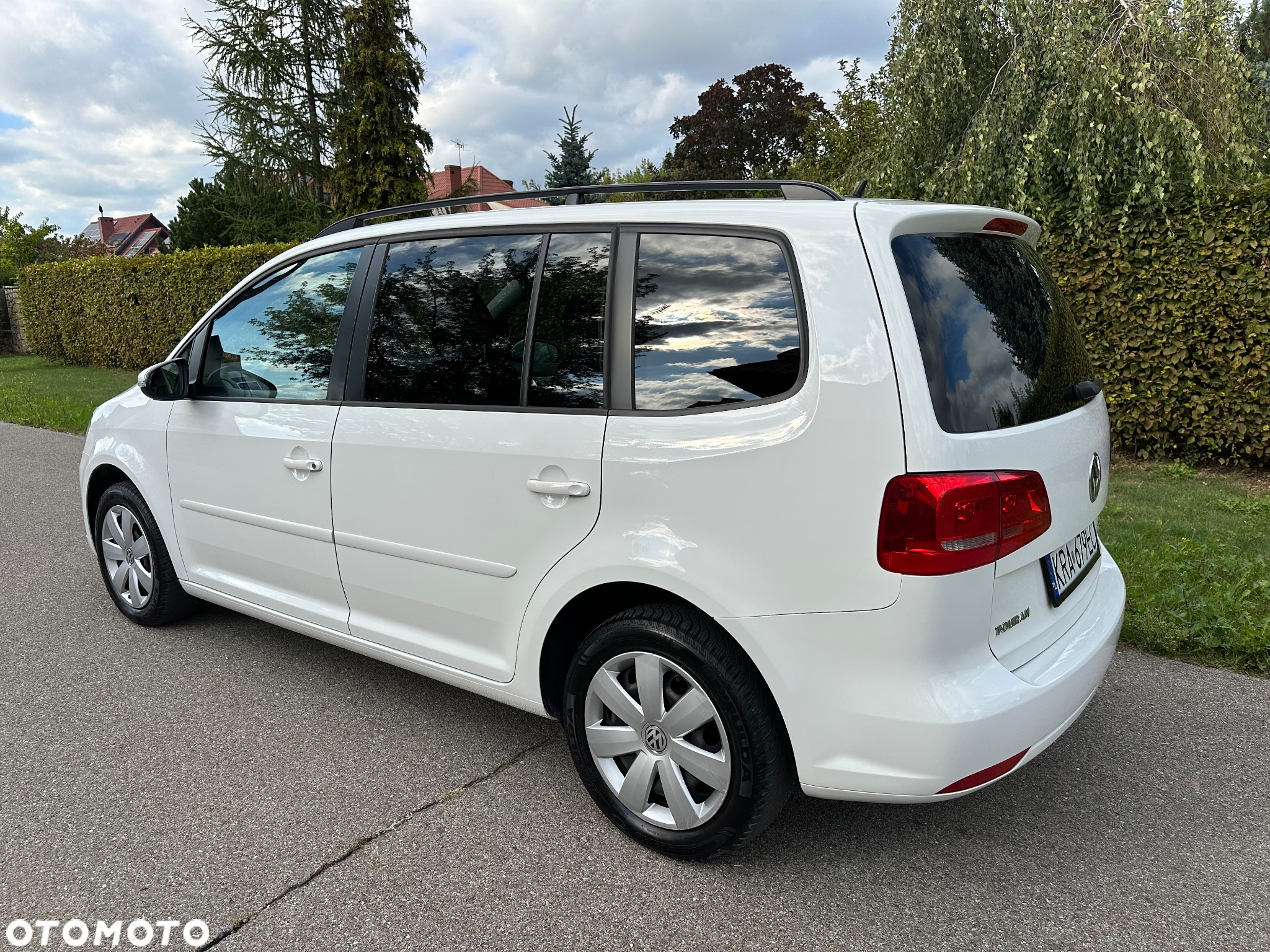 Volkswagen Touran 1.6 TDI DPF BlueMotion Technology DSG Highline - 15