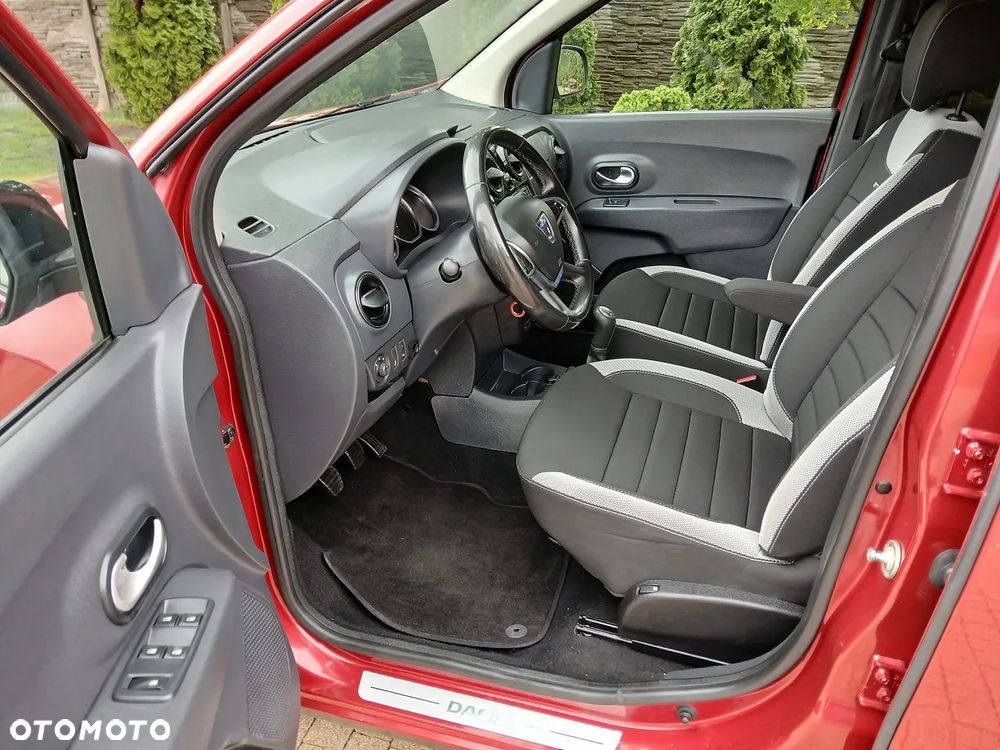 Dacia Lodgy 1.6 SCe Stepway S&S - 10