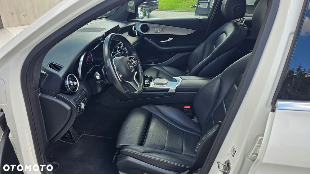 Mercedes-Benz GLC 300 4Matic 9G-TRONIC Exclusive - 10