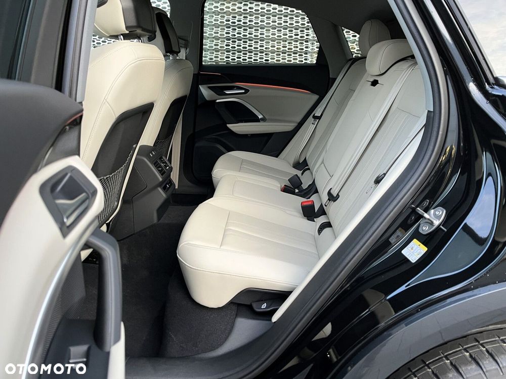 Audi Q5 Sportback - 29