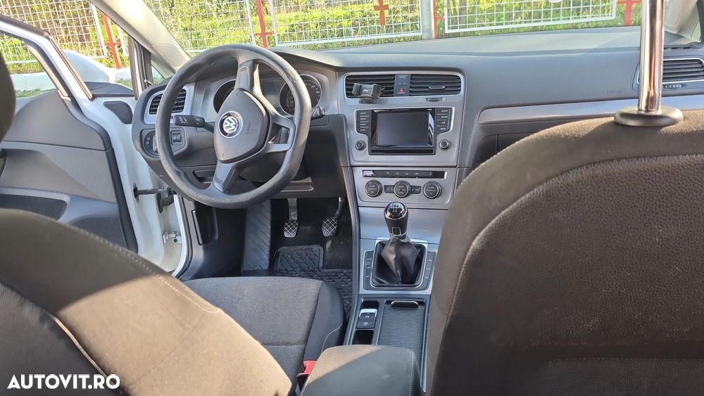 Volkswagen Golf 1.6 TDI BMT Comfortline - 10
