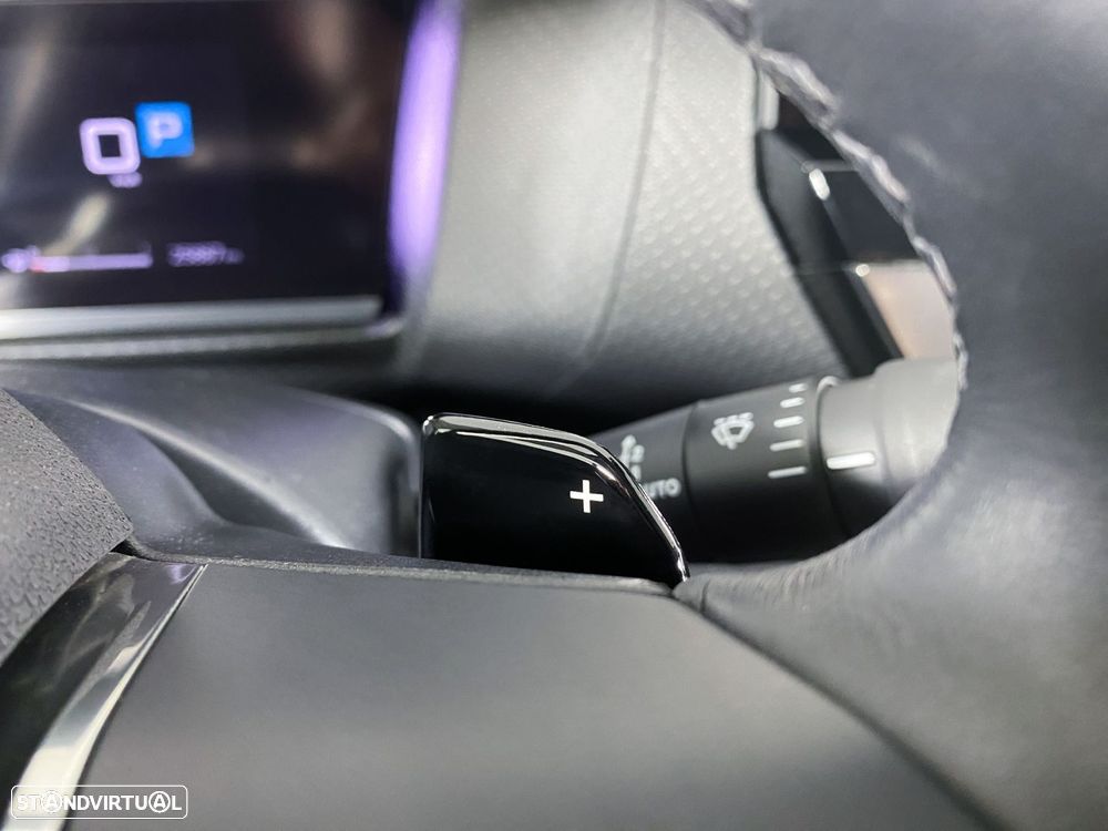 Citroën C4 PureTech 130 Stop&Start EAT8 SHINE - 12