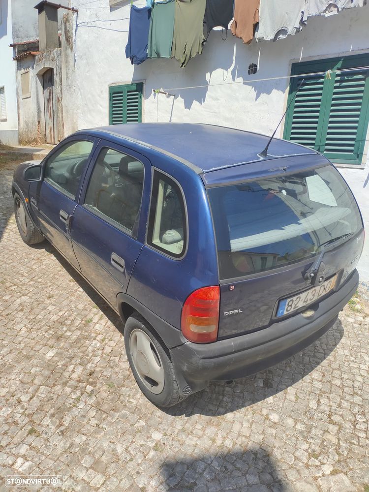 Opel Corsa 1.2 Joy - 3