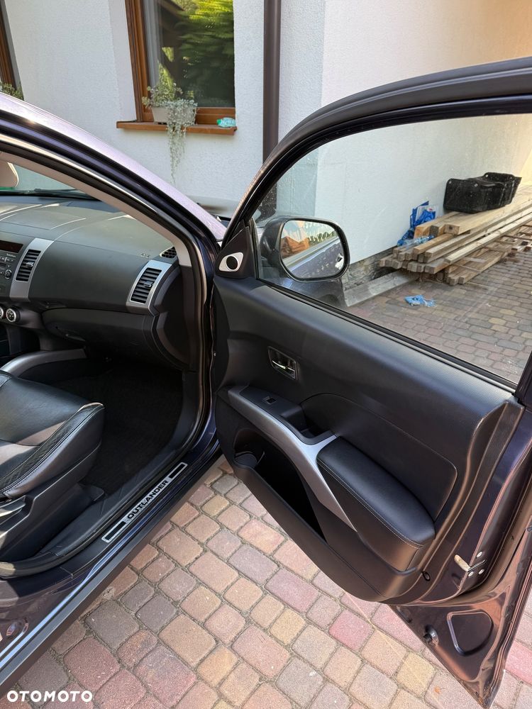Mitsubishi Outlander 2.0 DID Instyle - 12
