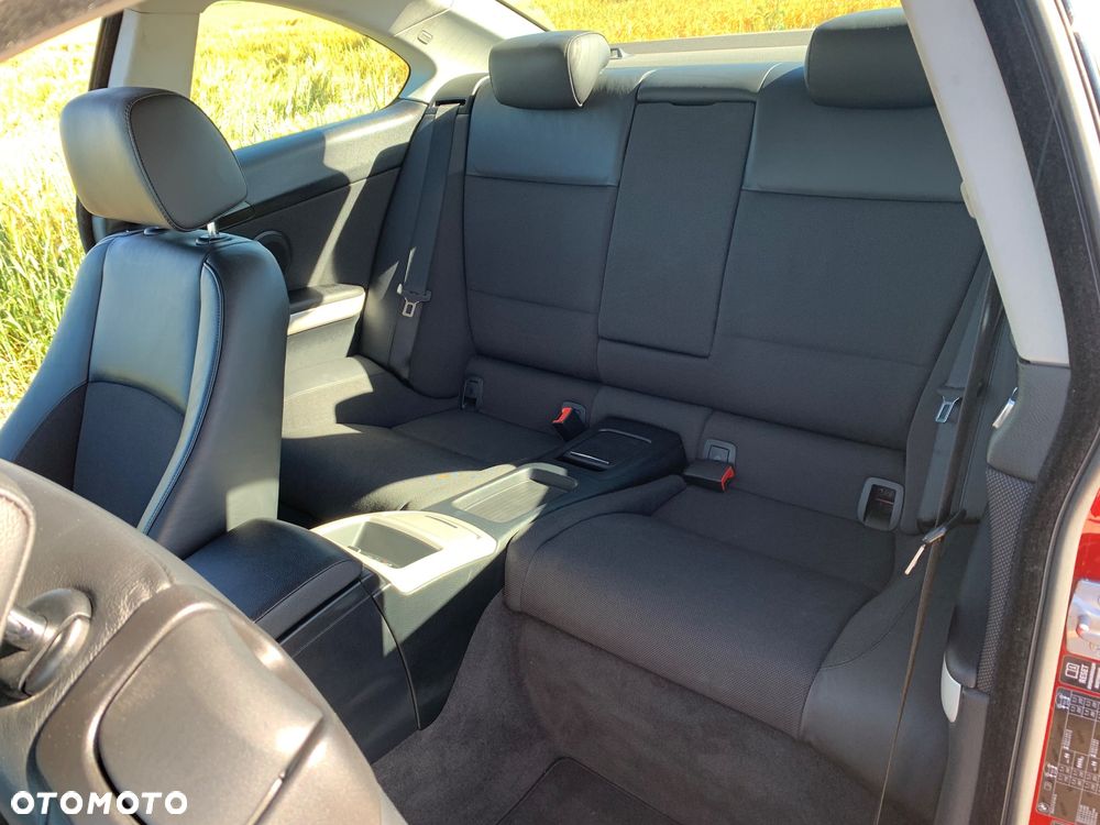 BMW Seria 3 320d - 10