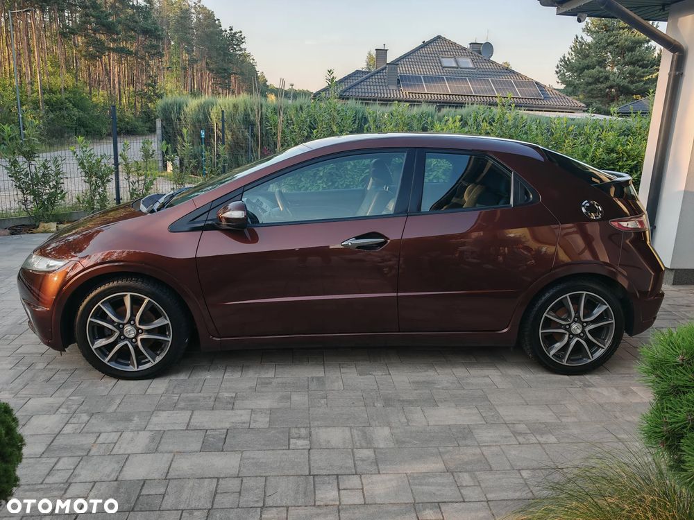 Honda Civic 1.8 GT Special Edition - 12