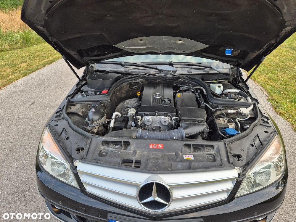 Mercedes-Benz Klasa C 180 T Kompressor BlueEFFICIENCY Avantgarde - 15