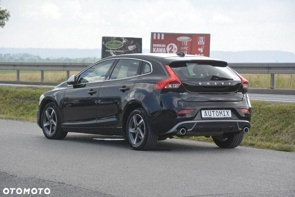 Volvo V40 D2 Drive-E R-Design Momentum - 6