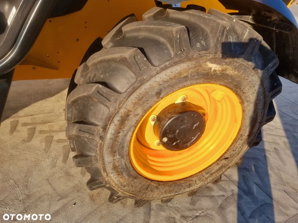 JCB 540-140 jak Manitou MT 1440 R287 - 18