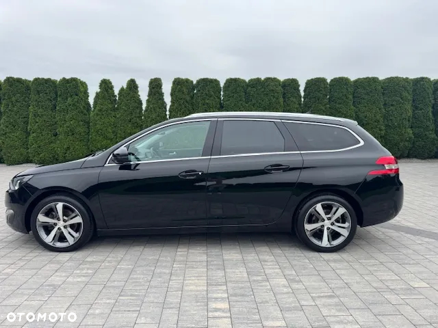 Peugeot 308 - 8