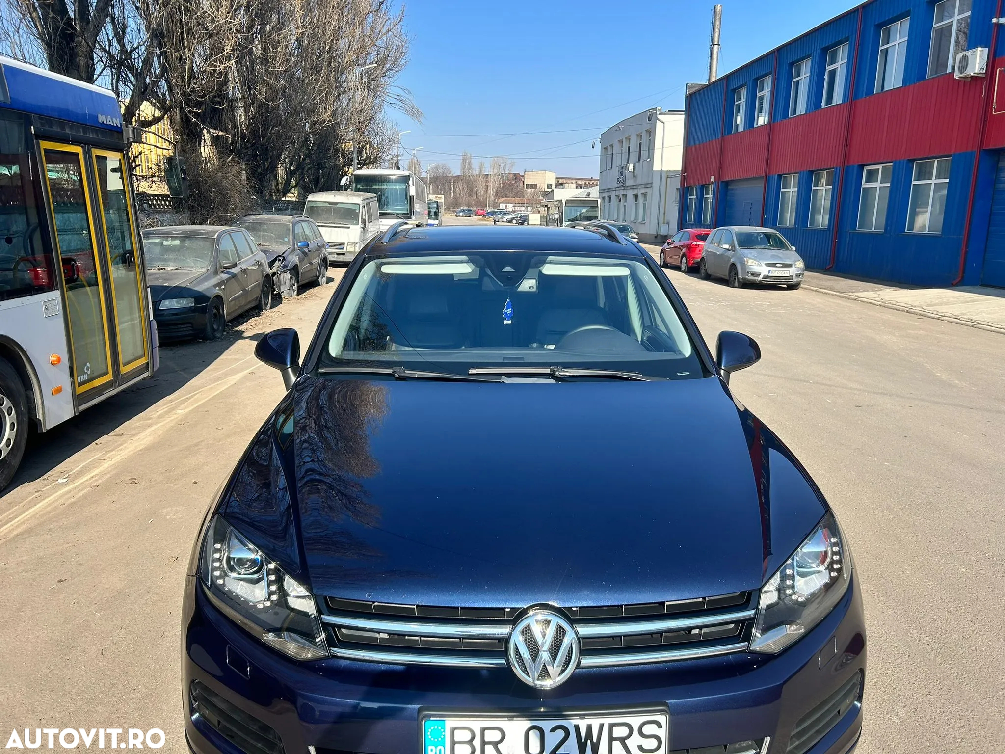 Volkswagen Touareg - 16