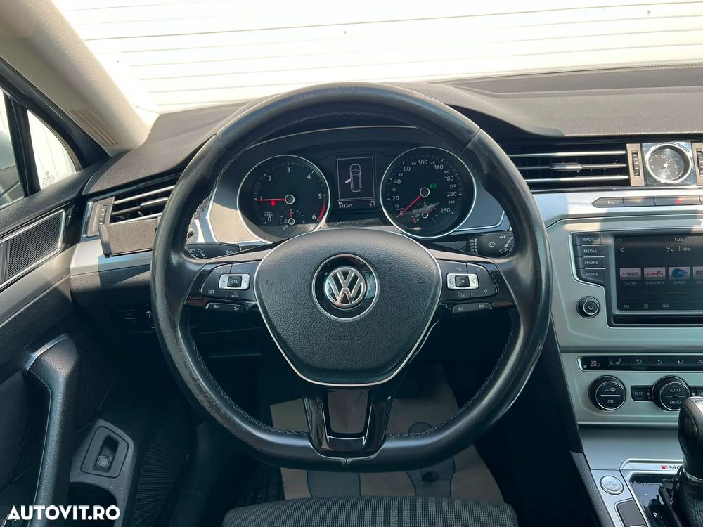 Volkswagen Passat 2.0 TDI DSG Highline - 11