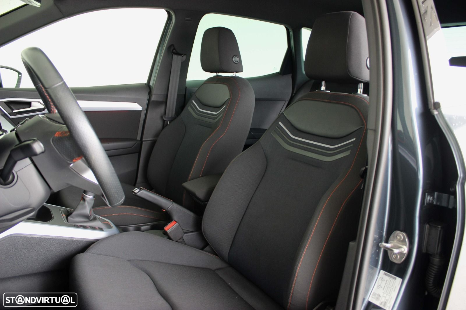 SEAT Arona 1.0 TSI FR - 37