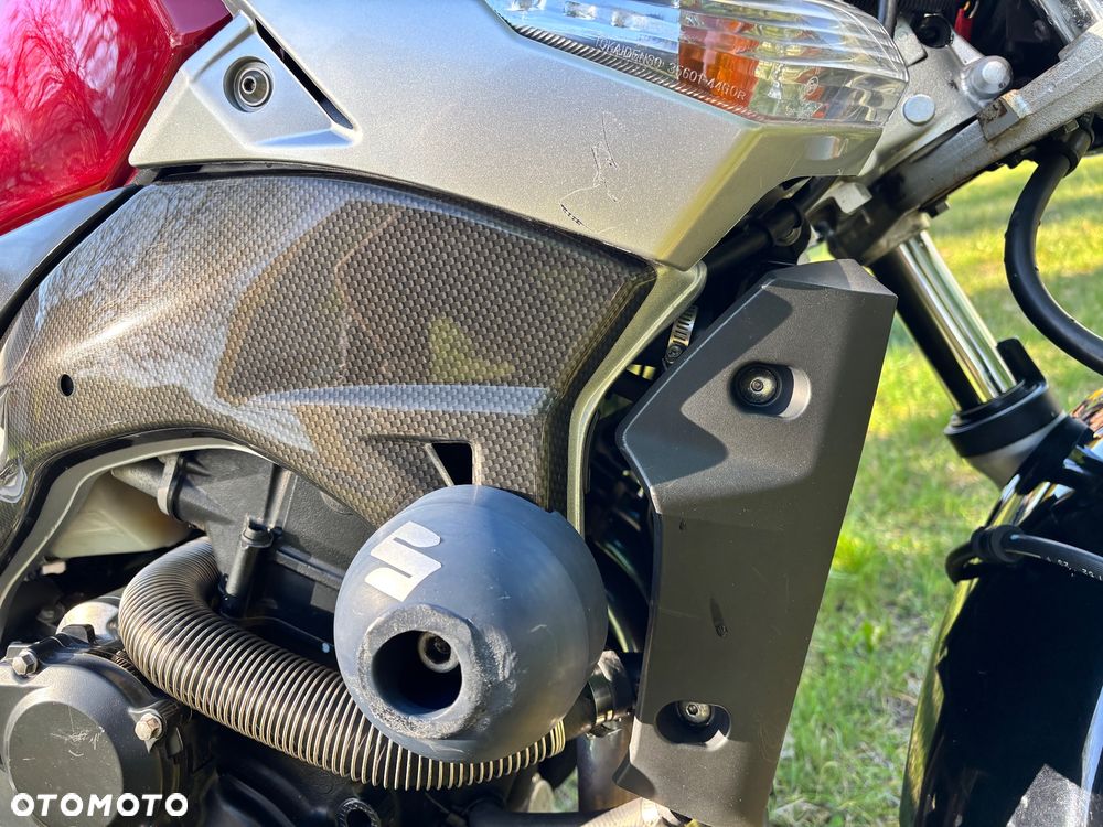 Suzuki GSR - 15