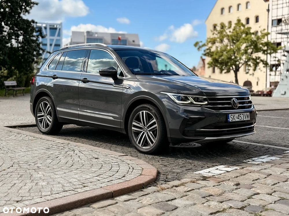 Volkswagen Tiguan - 1