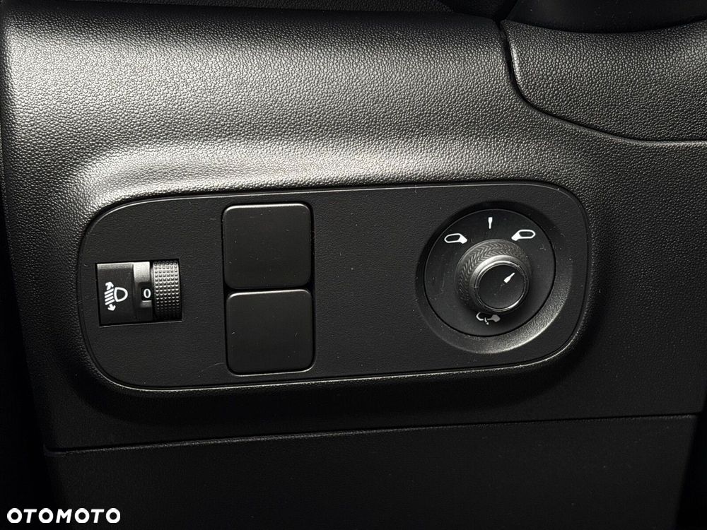 Citroën C3 1.2 PureTech Max EAT6 - 19