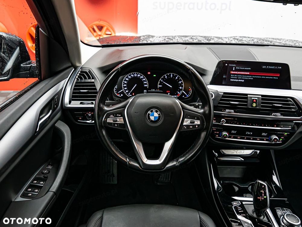 BMW X3 xDrive20i - 11