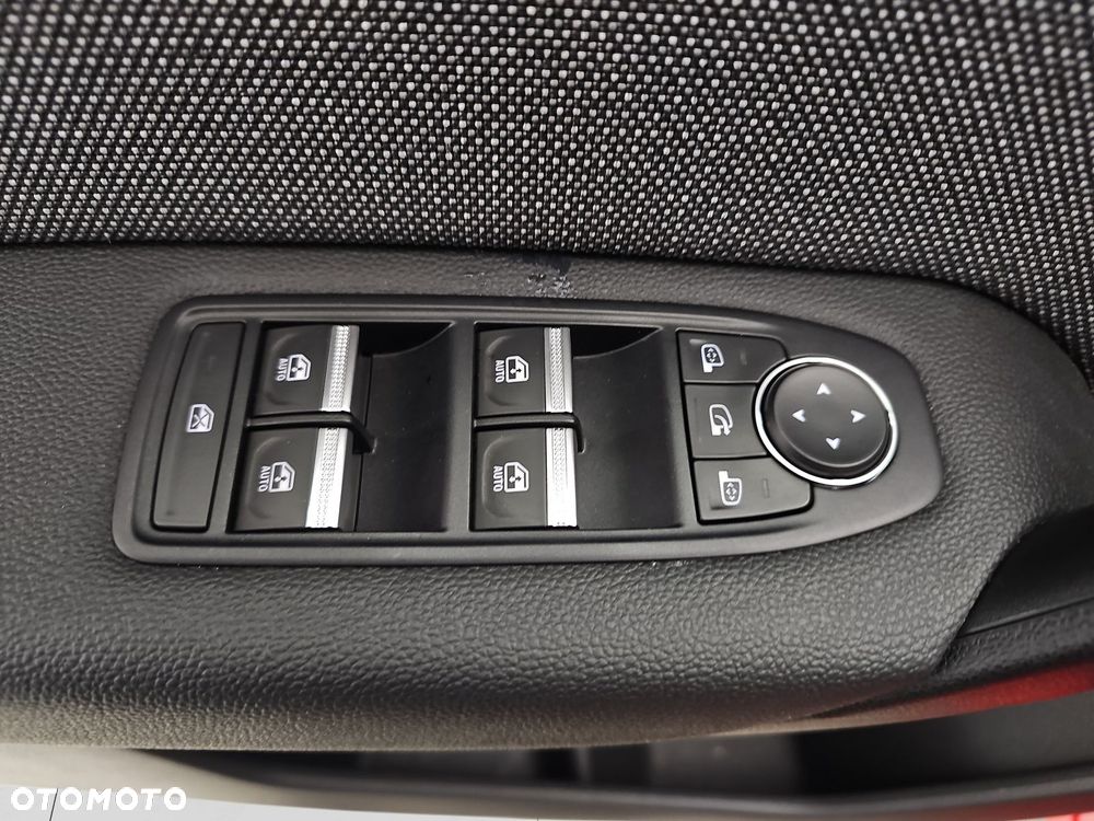 Renault Captur 1.3 TCe mHEV Techno EDC - 11