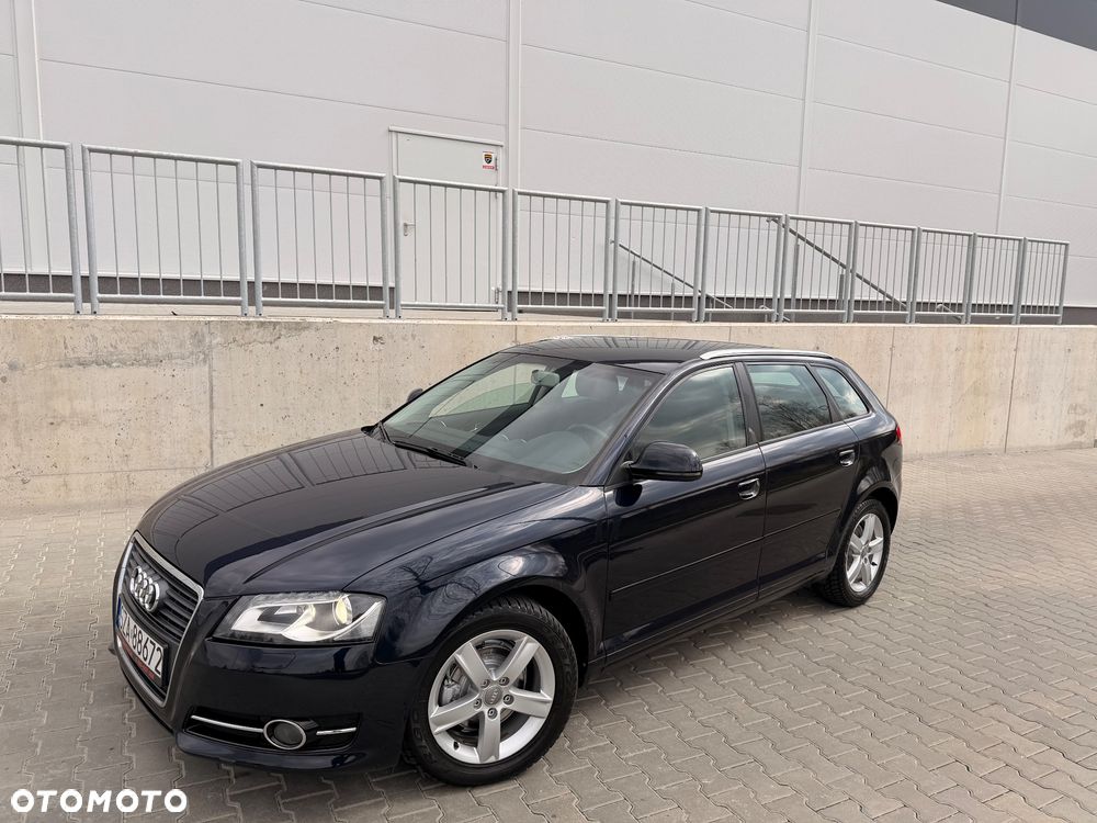 Audi A3 Sportback 1.6 TDI DPF Ambiente - 1