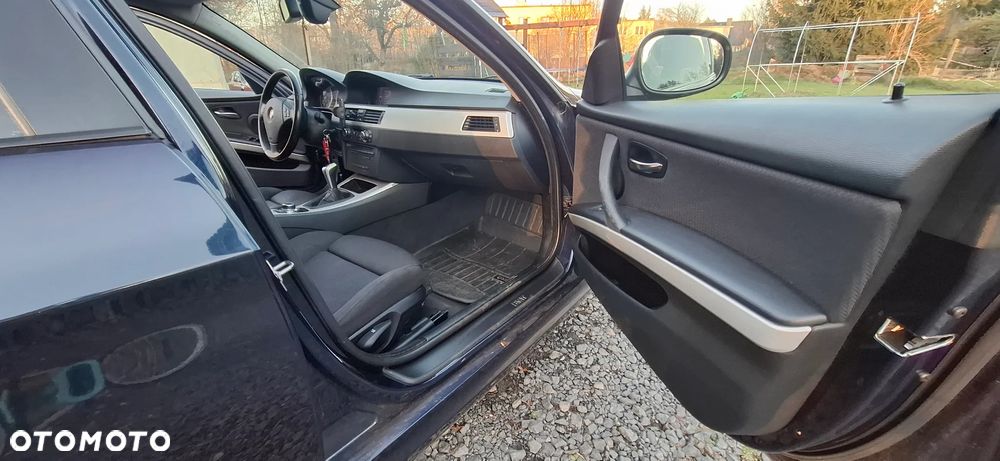 BMW Seria 3 318d - 21