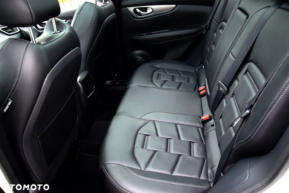 Nissan Qashqai 1.6 DIG-T Tekna+ - 16