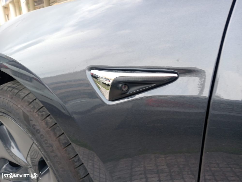 Tesla Model 3 Long-Range Dual Motor AWD - 11