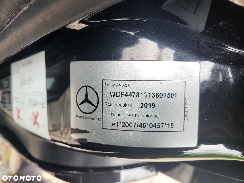 Mercedes-Benz Klasa V 250 d 4-Matic 7G-Tronic - 21
