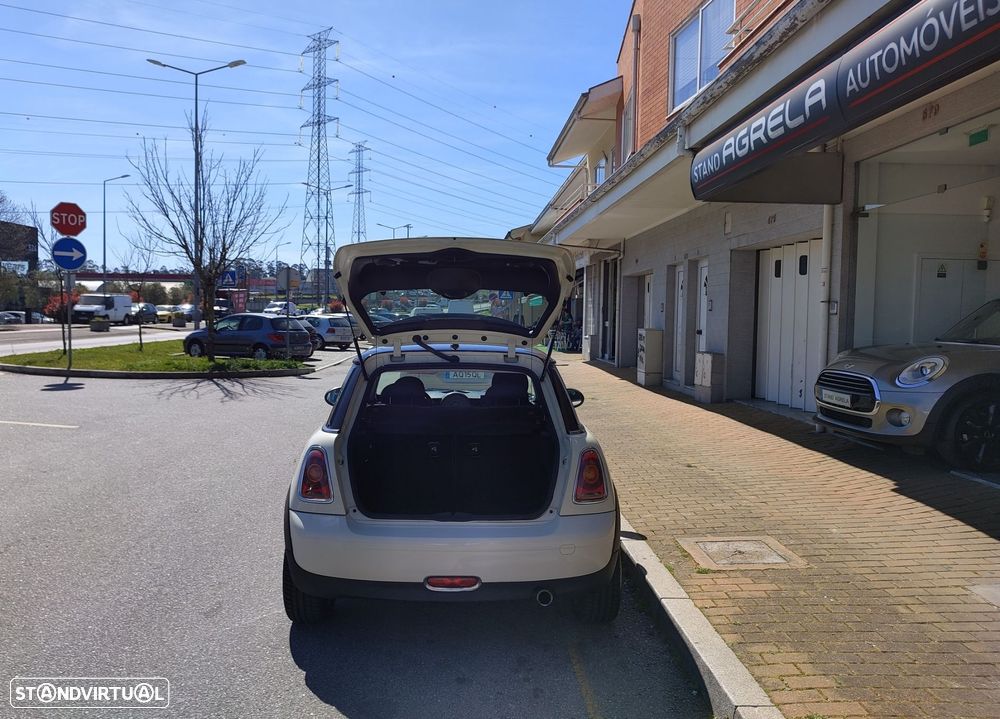 MINI 3 Portas Cooper D - 10