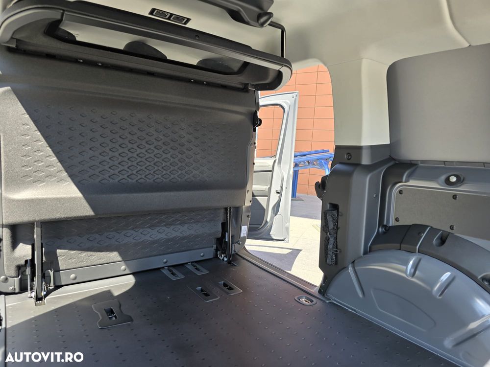 Ford Transit Connect FlexCab 2.0 EcoBlue 102CP 6MT FWD LWB(L2) Trend - 20
