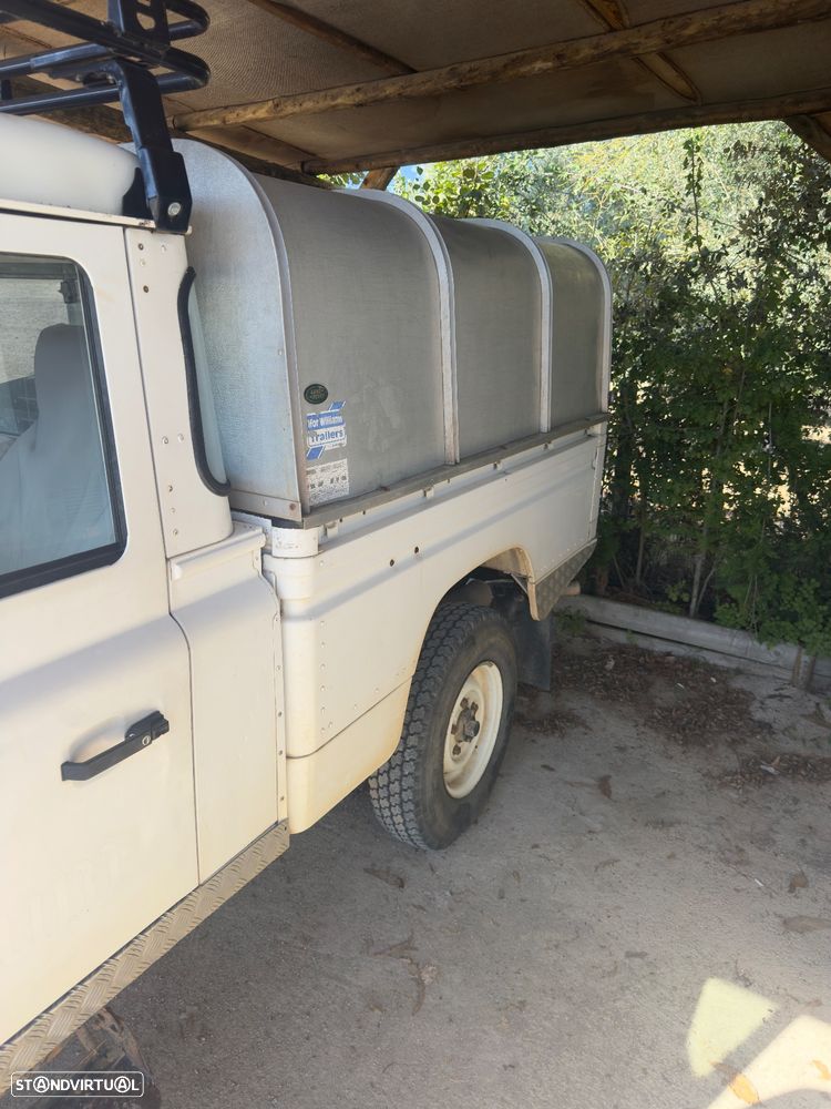 Land Rover Defender - 3