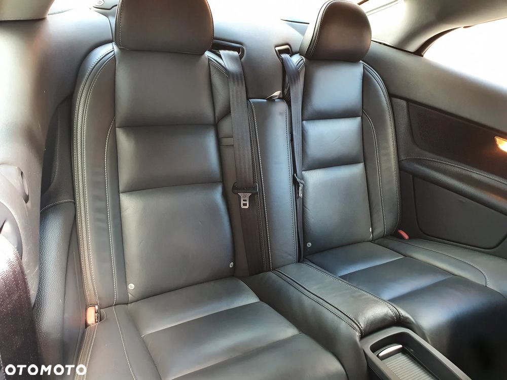 Volvo C70 D3 Momentum - 16