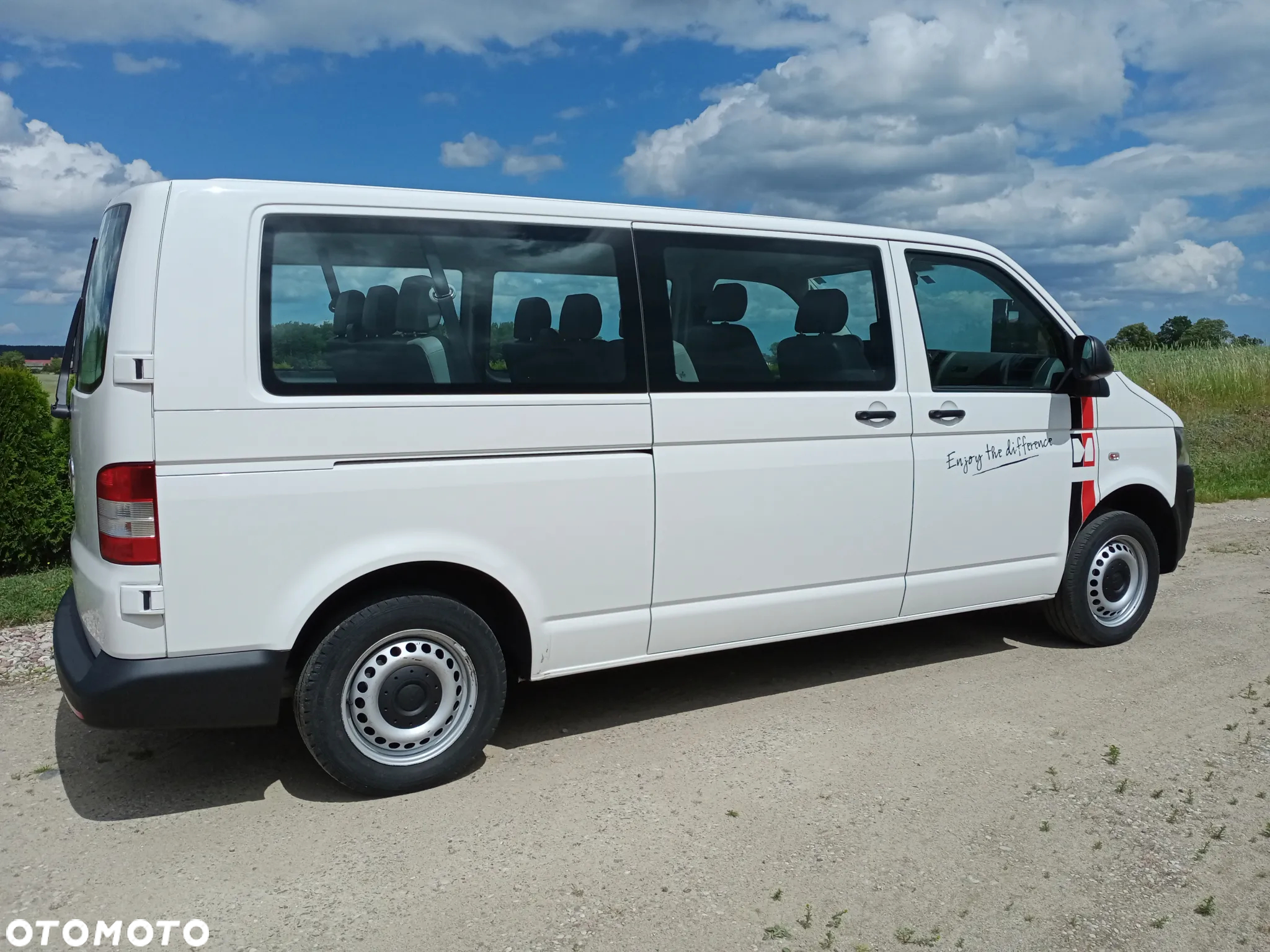 Volkswagen T5 LIFT T6 9 osobowy 2015 .rok 2.0 140 KM Long  6 bieg. serwis do końca doinwestowany klima  tempomat  vebasto isofix - 34