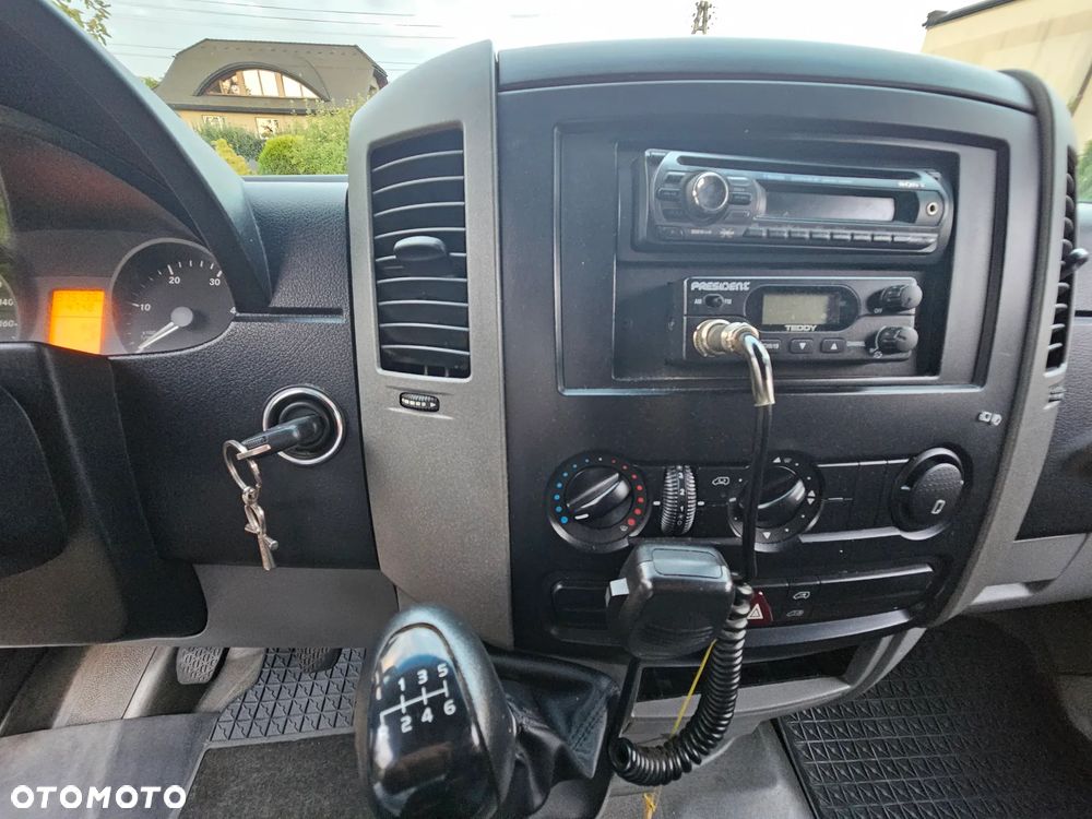 Mercedes-Benz Sprinter - 10