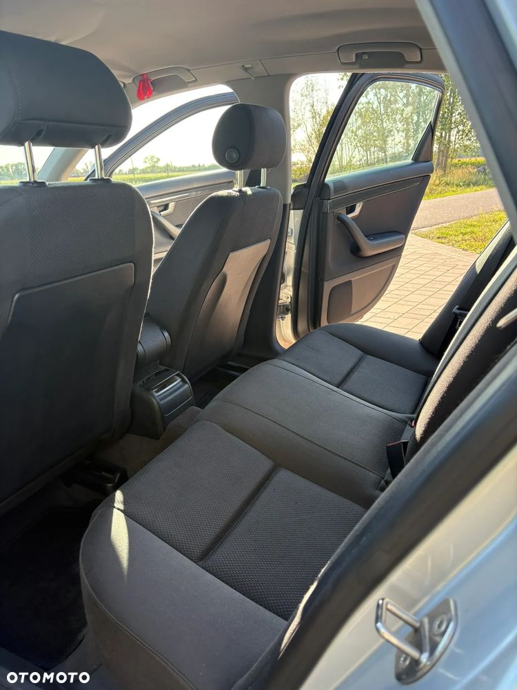 Audi A4 Limousine - 21