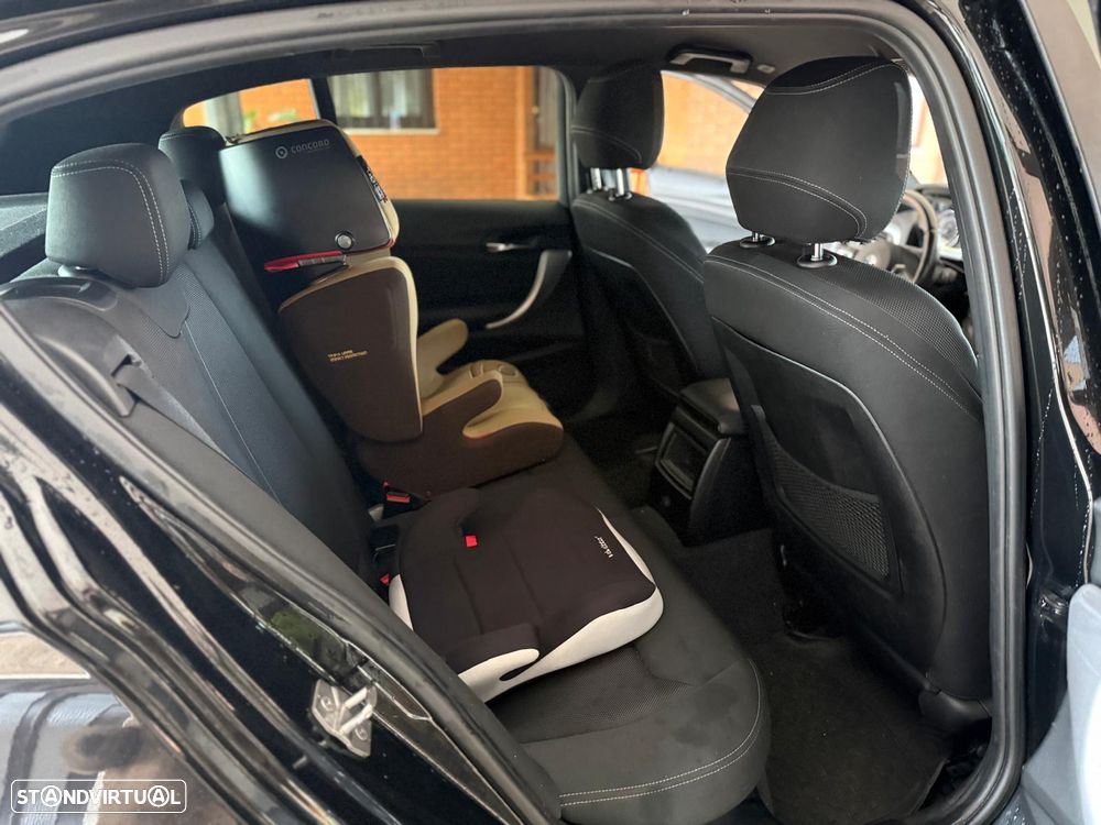 BMW 118 d Pack M Auto - 8