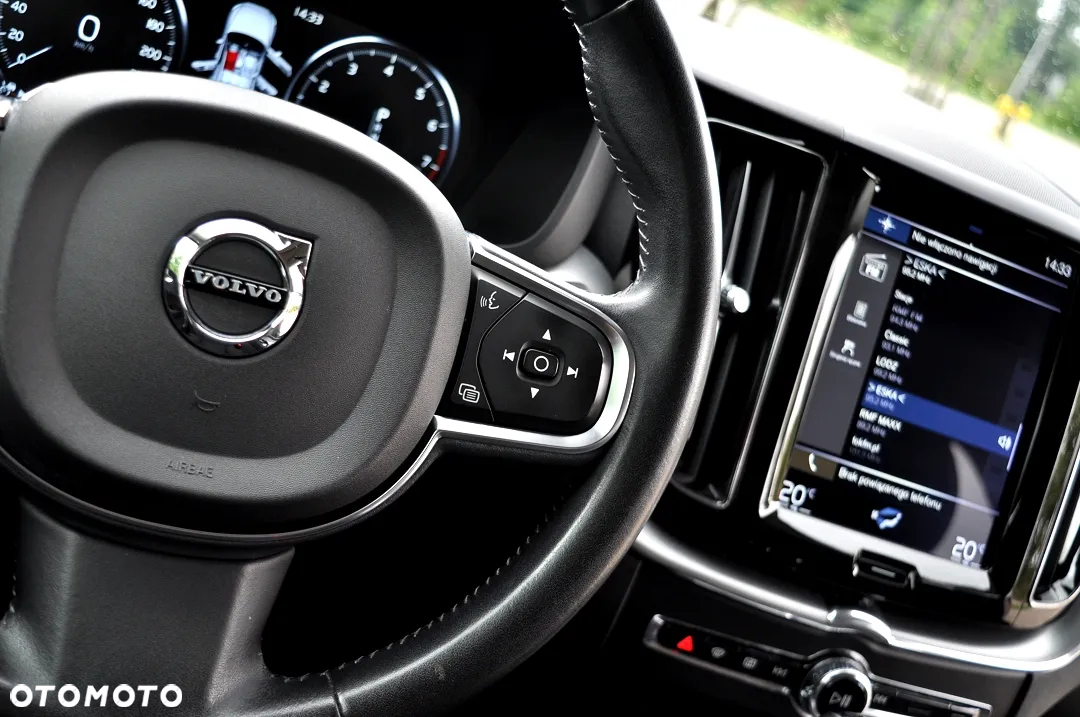 Volvo XC 60 T4 Momentum - 18