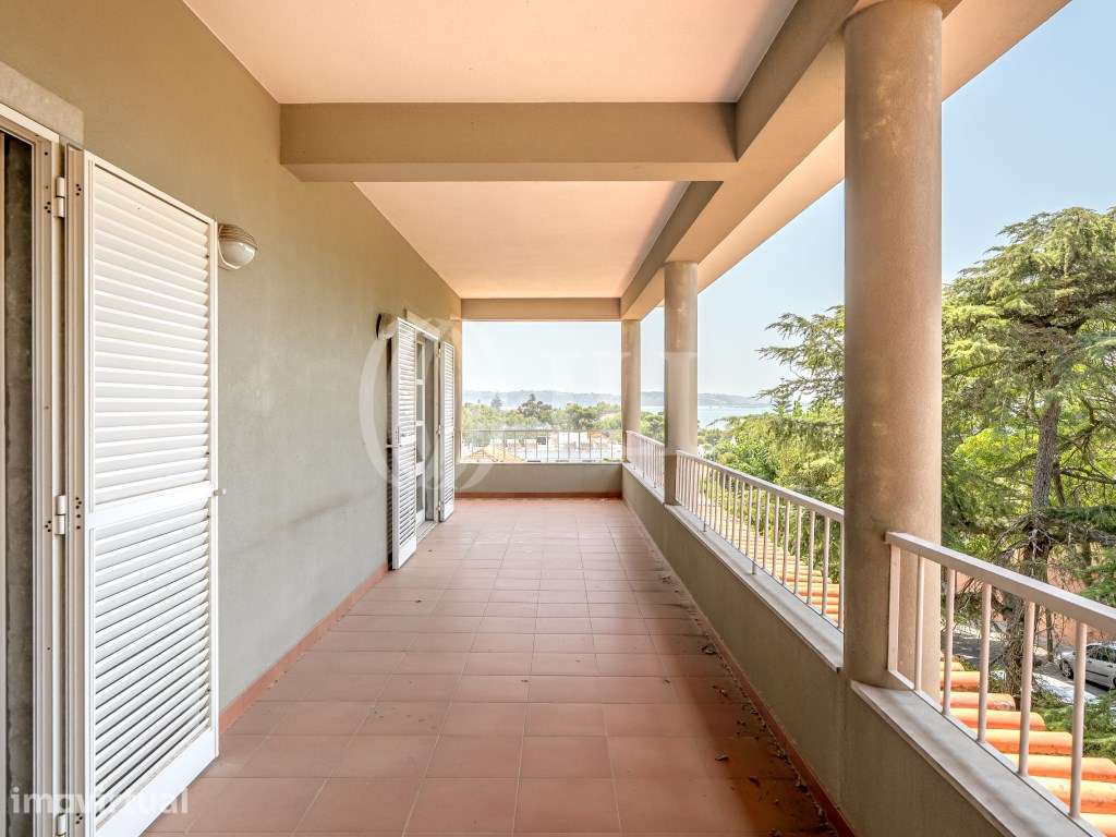 Moradia T5+2 com vista mar e rio em Caxias Oeiras - Grande imagem: 2/30