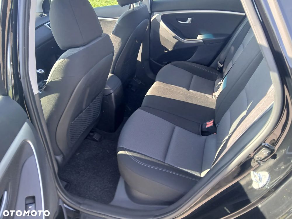 Hyundai i30 1.6 GDI Premium - 16