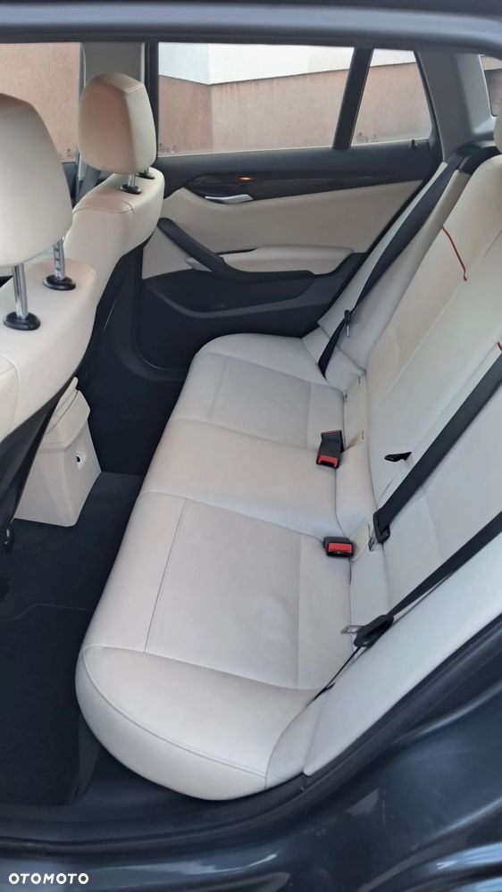 BMW X1 sDrive20i xLine - 22