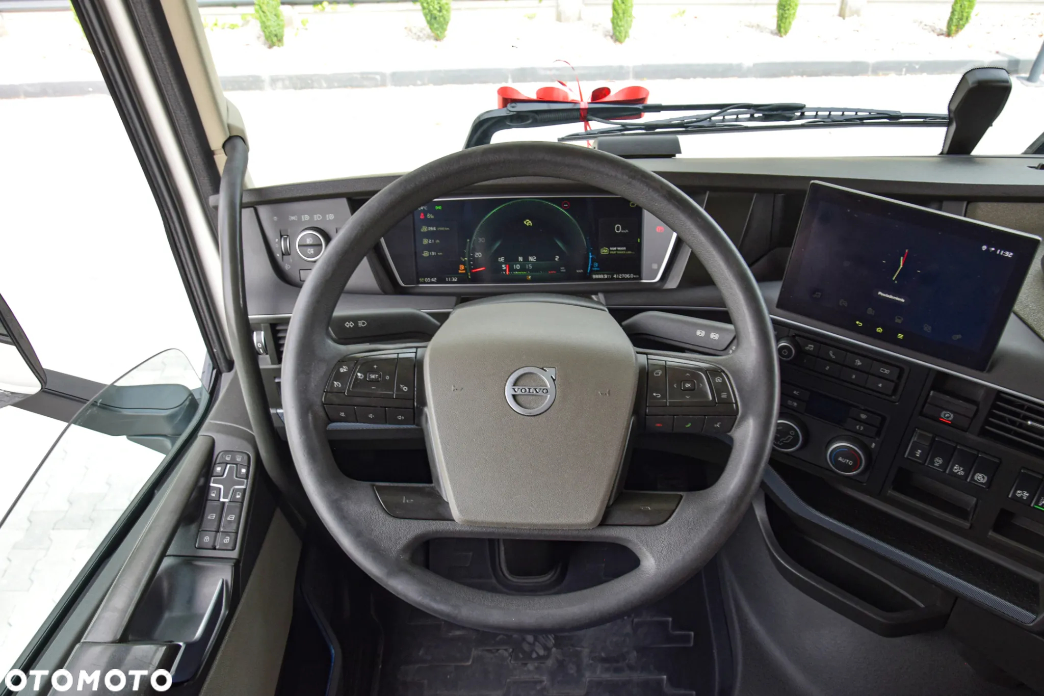 Volvo FH500 / EURO 6 / NOWY MODEL / KLIMATYZACJA POSTOJOWA / ACC / LEDY / 2 ZBIORNIKI PALIWA / FULL SPILERY / SERWISOWANY / SPROWADZONY - 24
