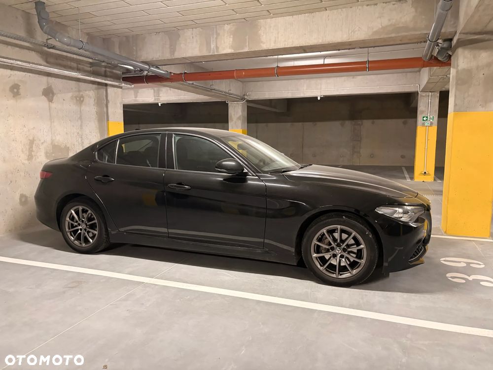 Alfa Romeo Giulia 2.0 Turbo Business - 2
