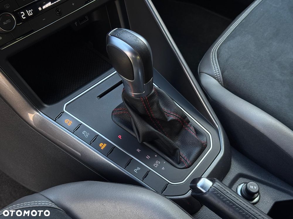 Volkswagen Polo 2.0 TSI OPF DSG GTI - 14