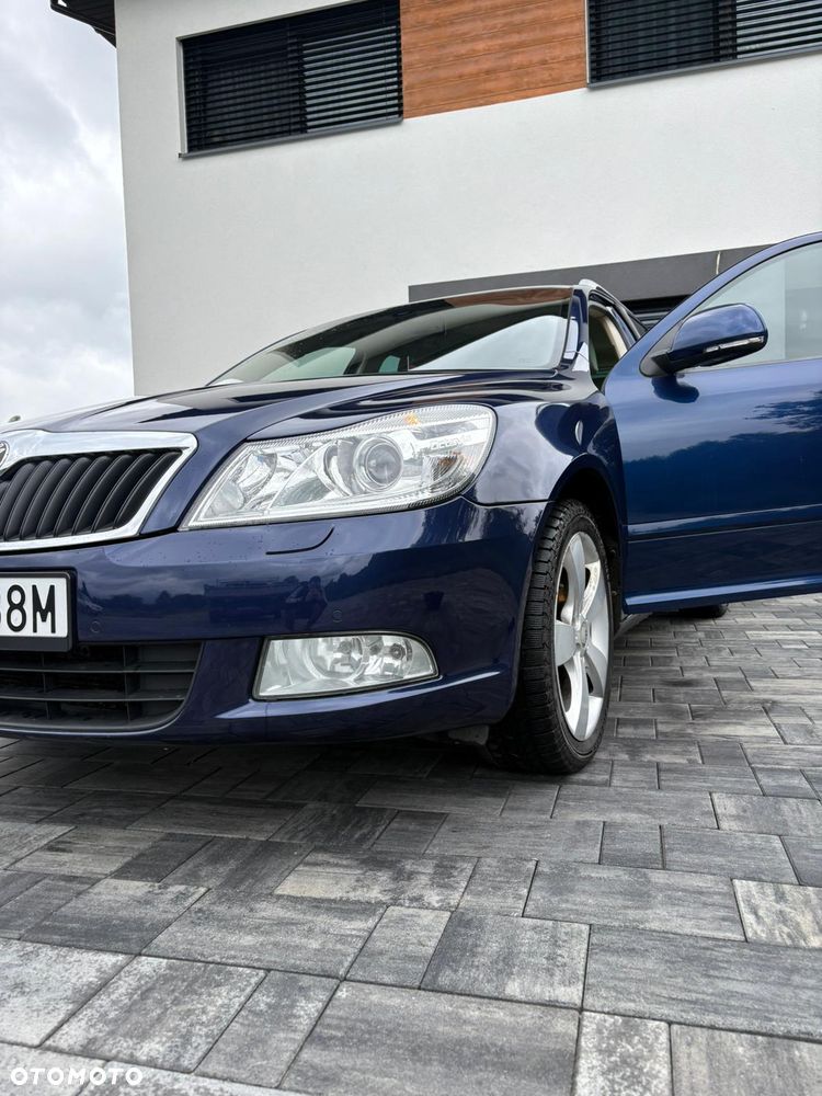 Skoda Octavia 2.0 TDI DPF Ambition DSG - 2