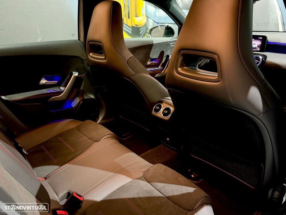 Mercedes-Benz A 250 e - 18